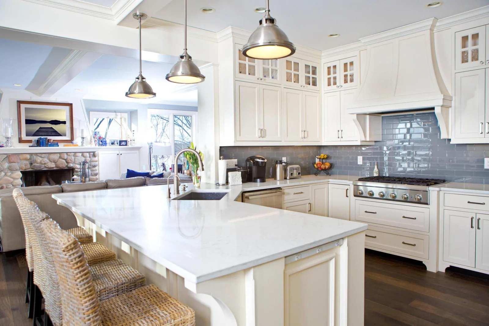 Spotless counters and appliances after a deep clean