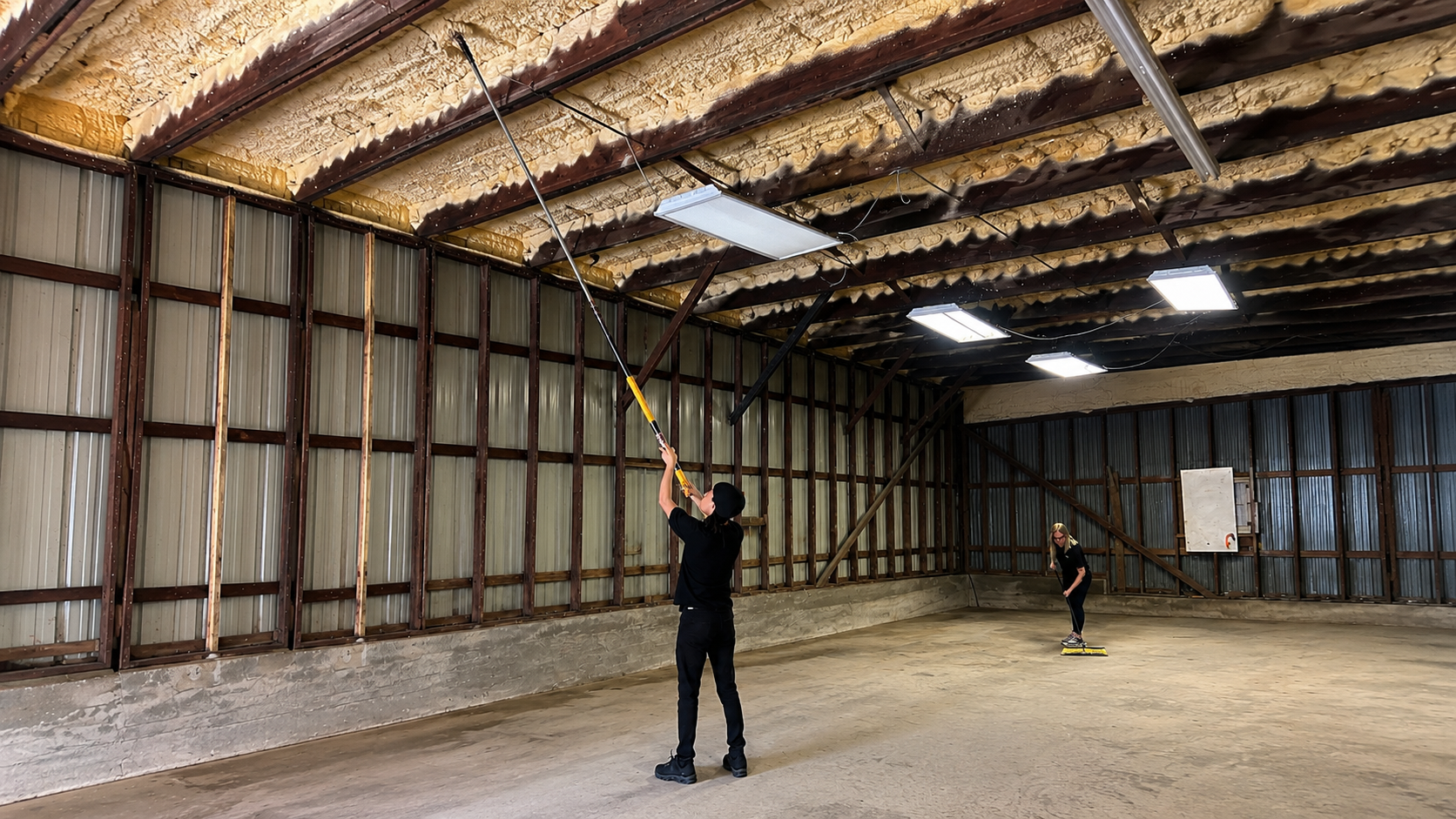 Commercial high dusting services in a Louisville KY warehouse