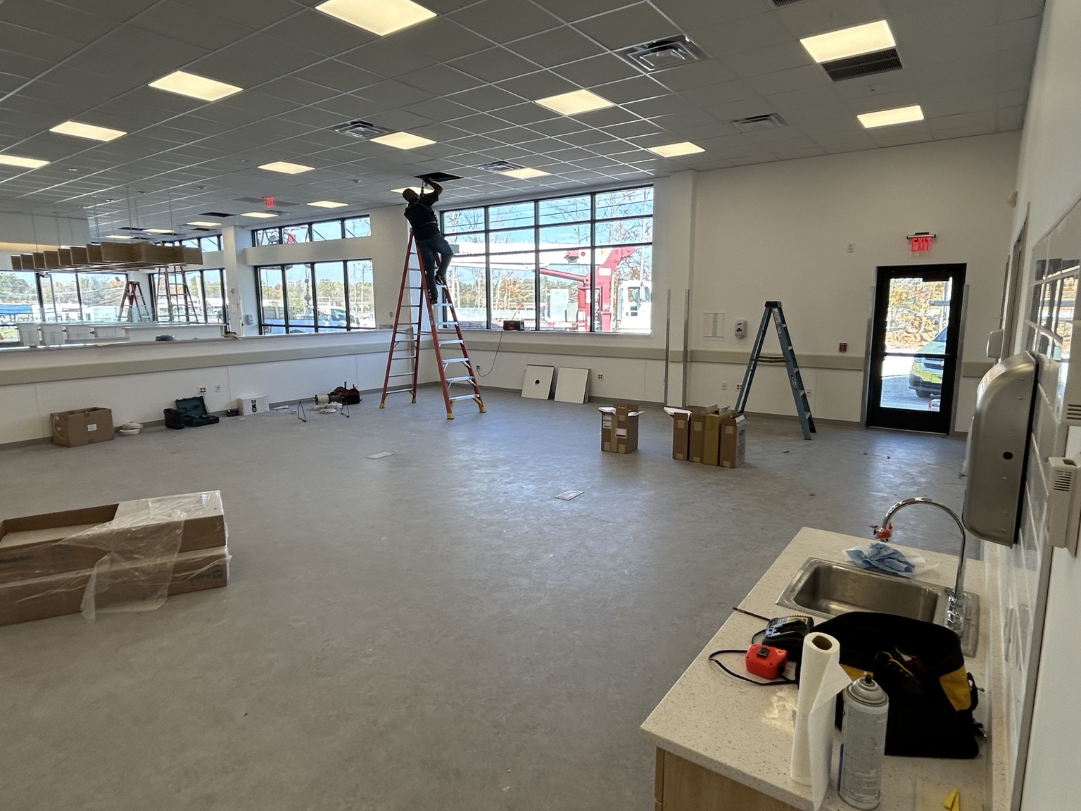 Commercial post construction cleaning services in Louisville KY